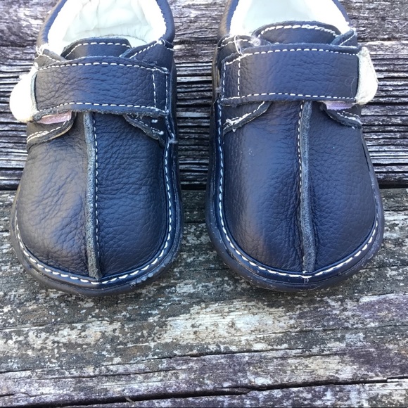 Little Rascals Boys Toddler Size 4 Navy Leather - Picture 2 of 7